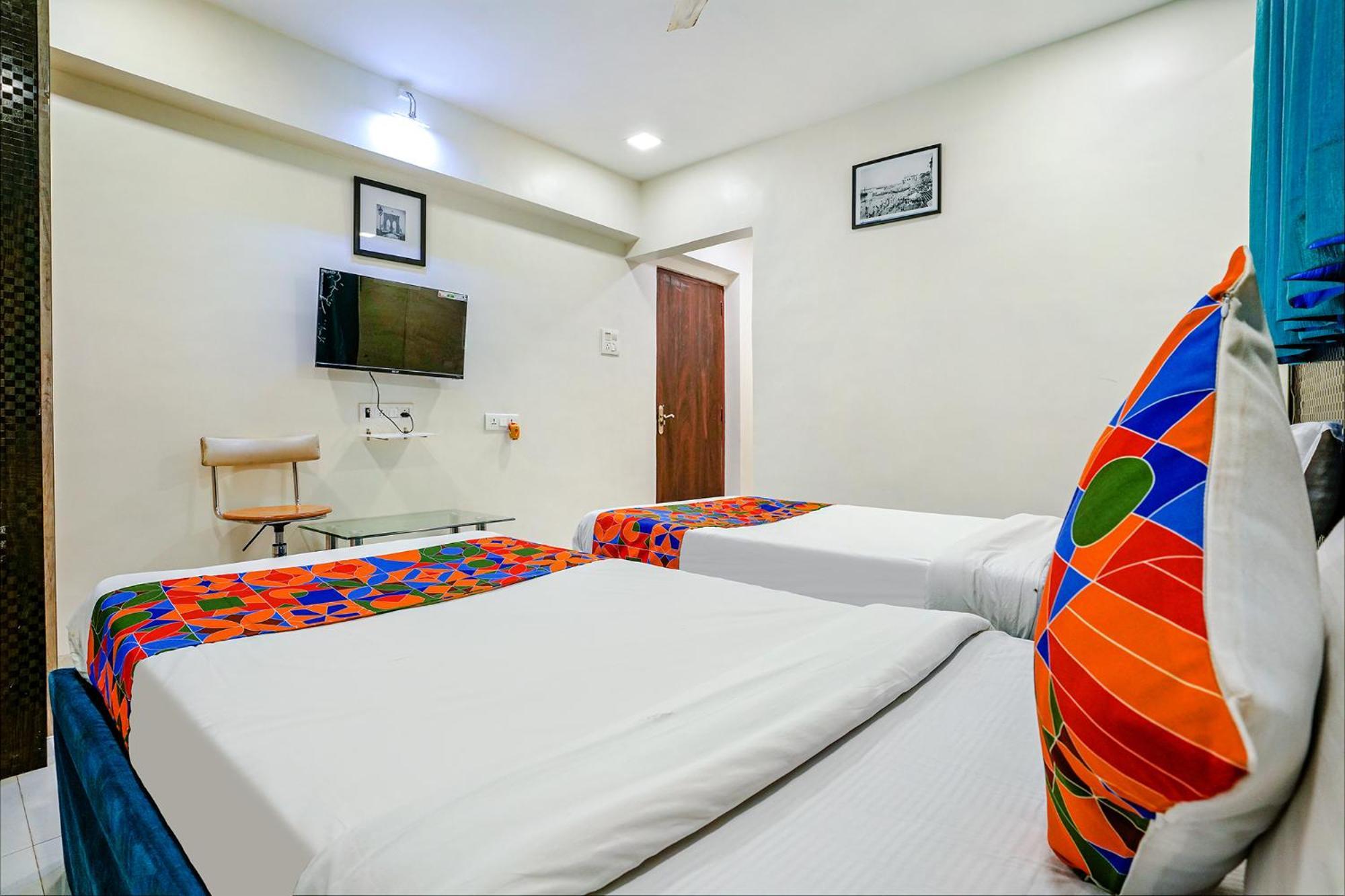 Hotel Bindra Elite Mumbai Bagian luar foto