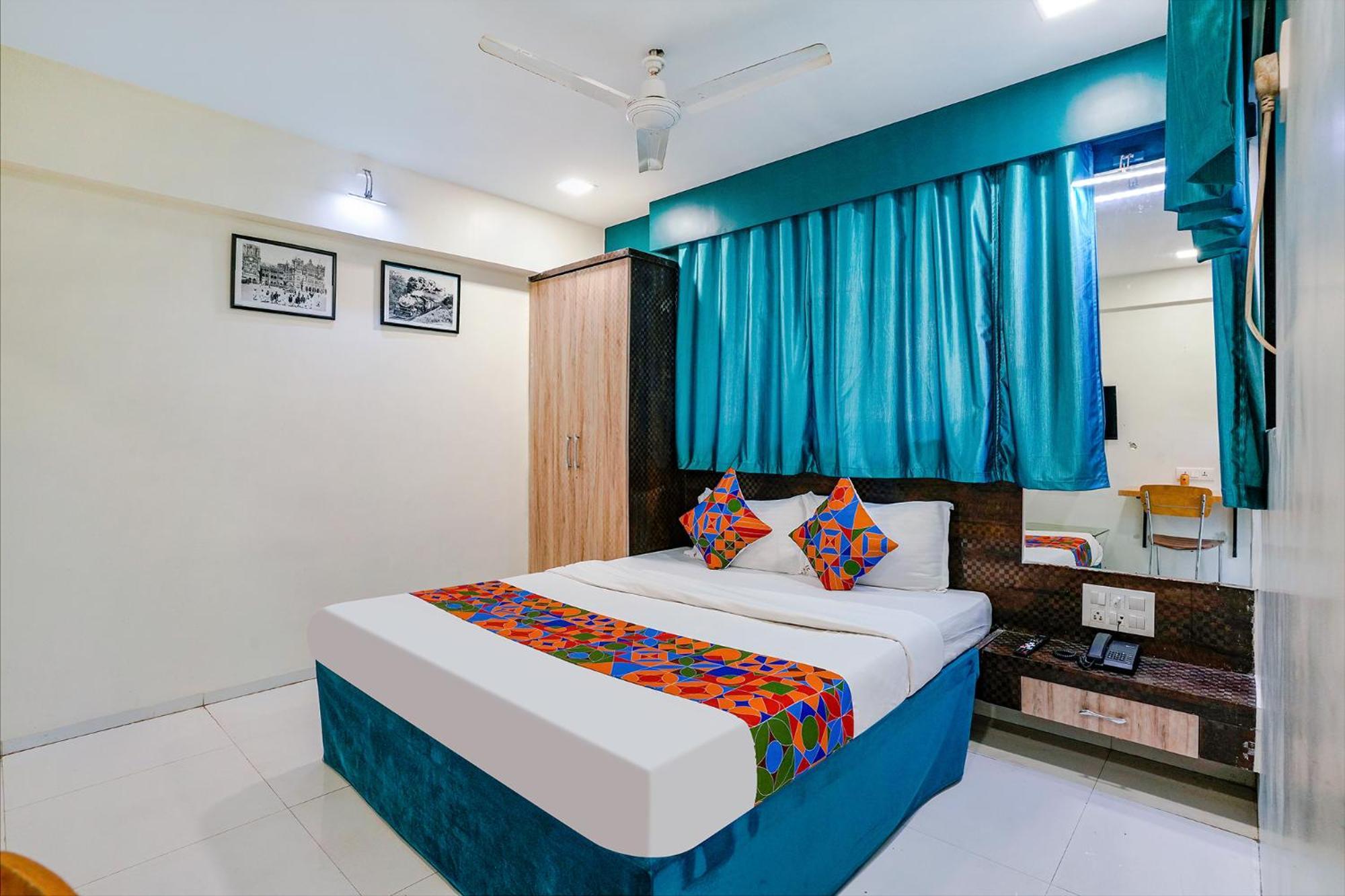 Hotel Bindra Elite Mumbai Bagian luar foto