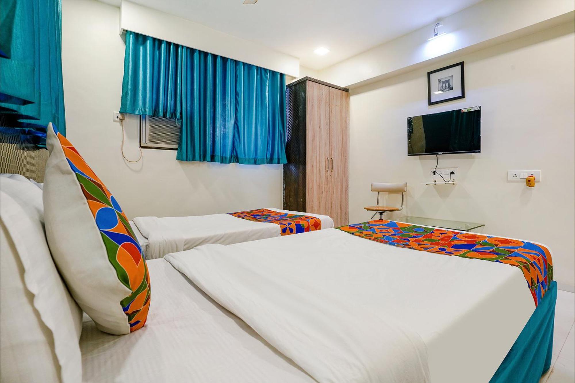 Hotel Bindra Elite Mumbai Bagian luar foto