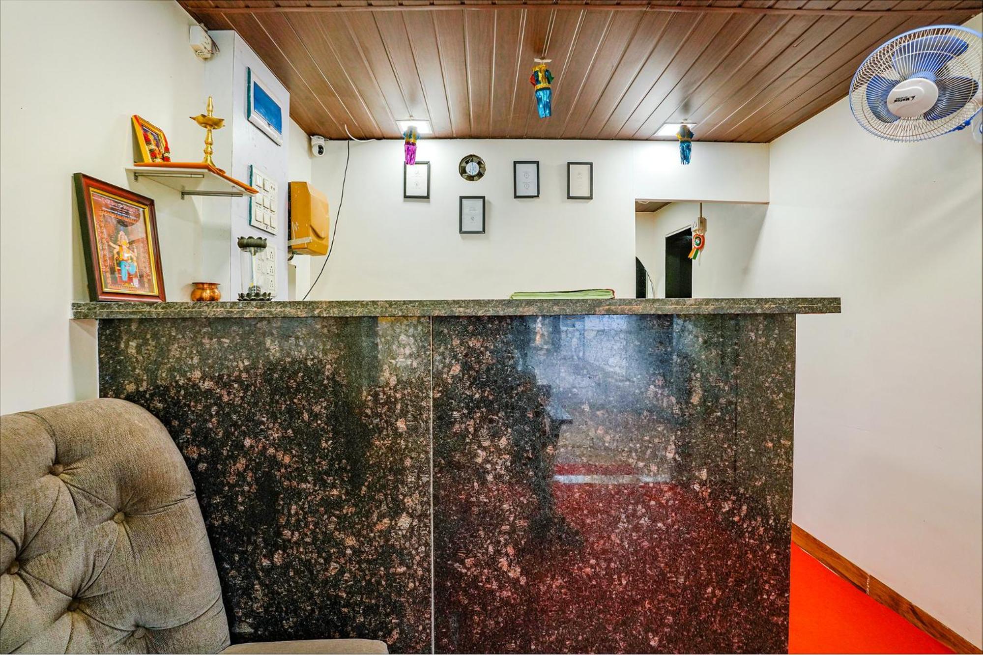 Hotel Bindra Elite Mumbai Bagian luar foto