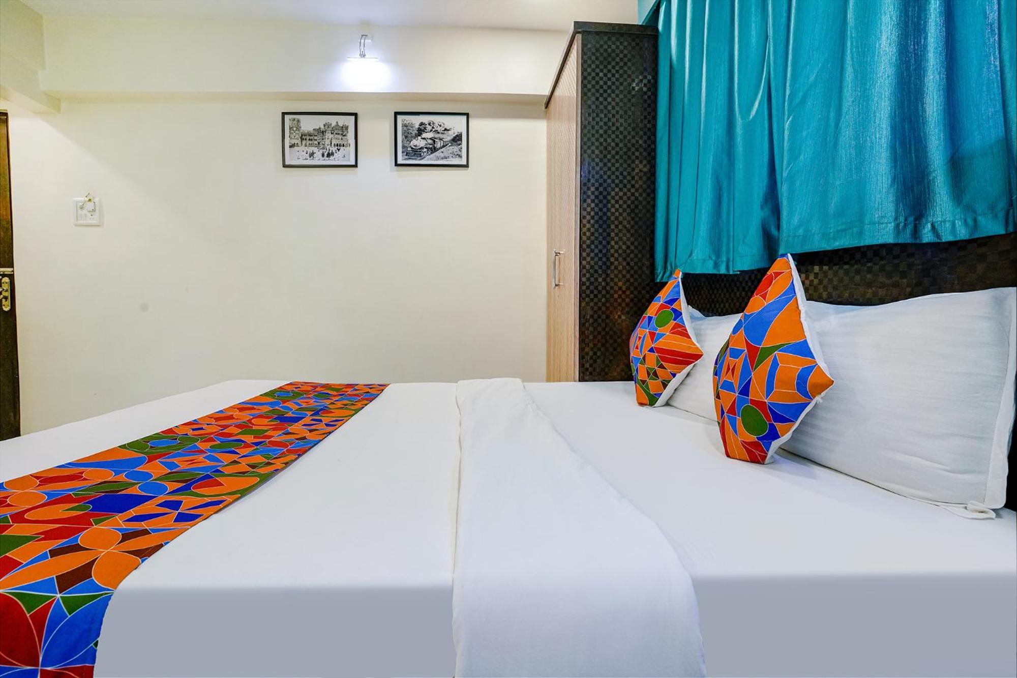 Hotel Bindra Elite Mumbai Bagian luar foto