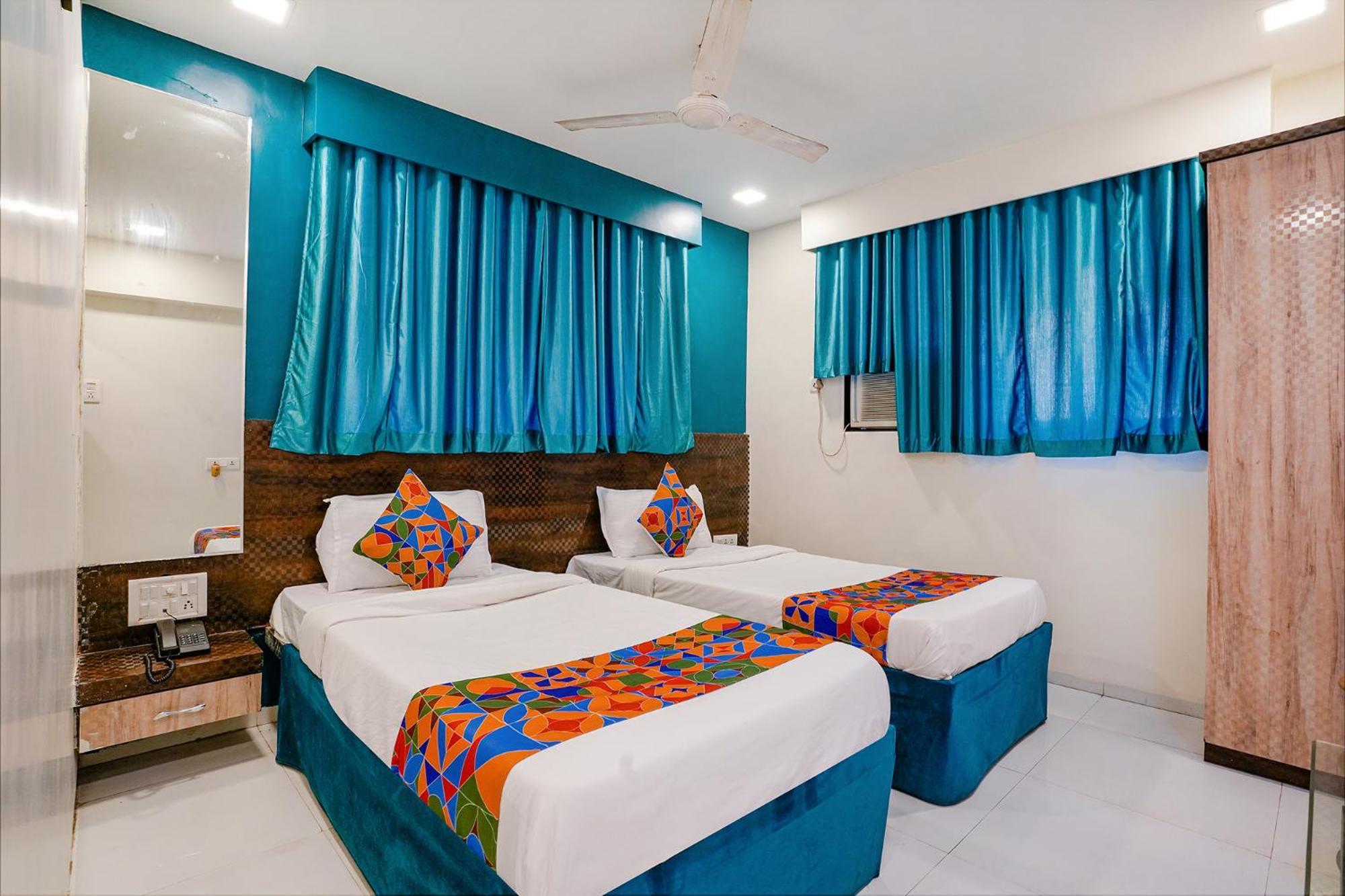 Hotel Bindra Elite Mumbai Bagian luar foto