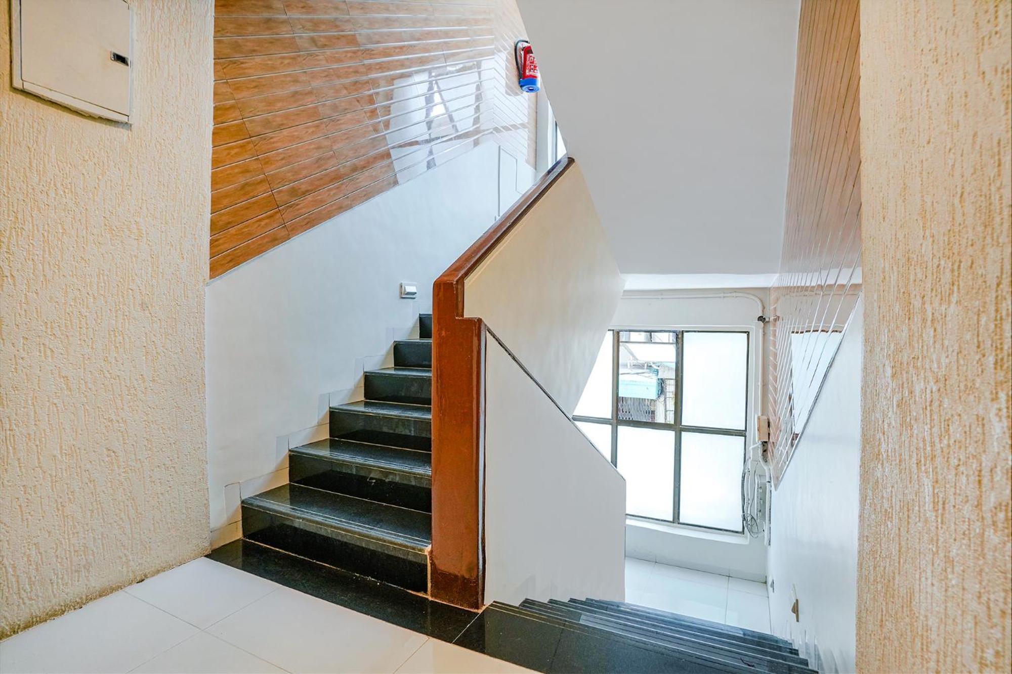 Hotel Bindra Elite Mumbai Bagian luar foto